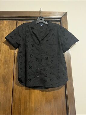 GAP Black Eyelet Short-Sleeve Button-Down Shirt